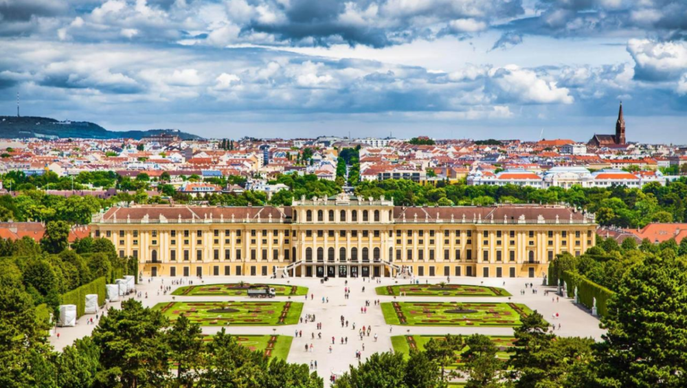Pogled na Beč i dvorac Schonbrunn