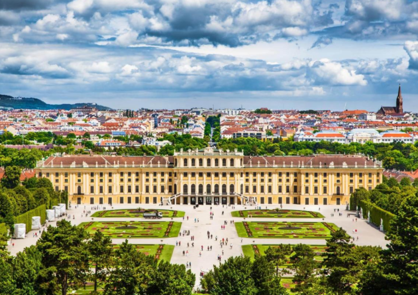 Pogled na Beč i dvorac Schonbrunn
