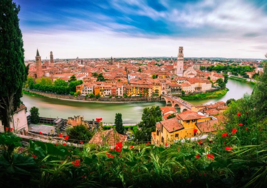 Pogled na cijeli grad Verona
