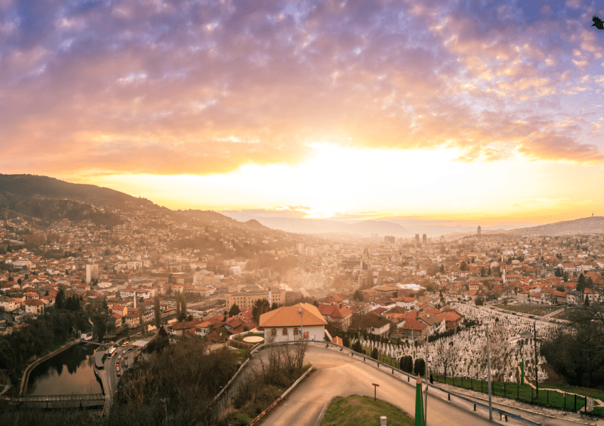 Panoramski pogled na Sarajevo.