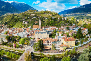 Pogled na Merano iz zraka.