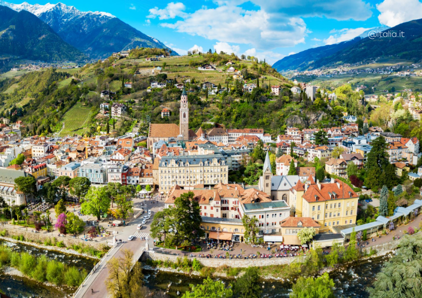 Pogled na Merano iz zraka.